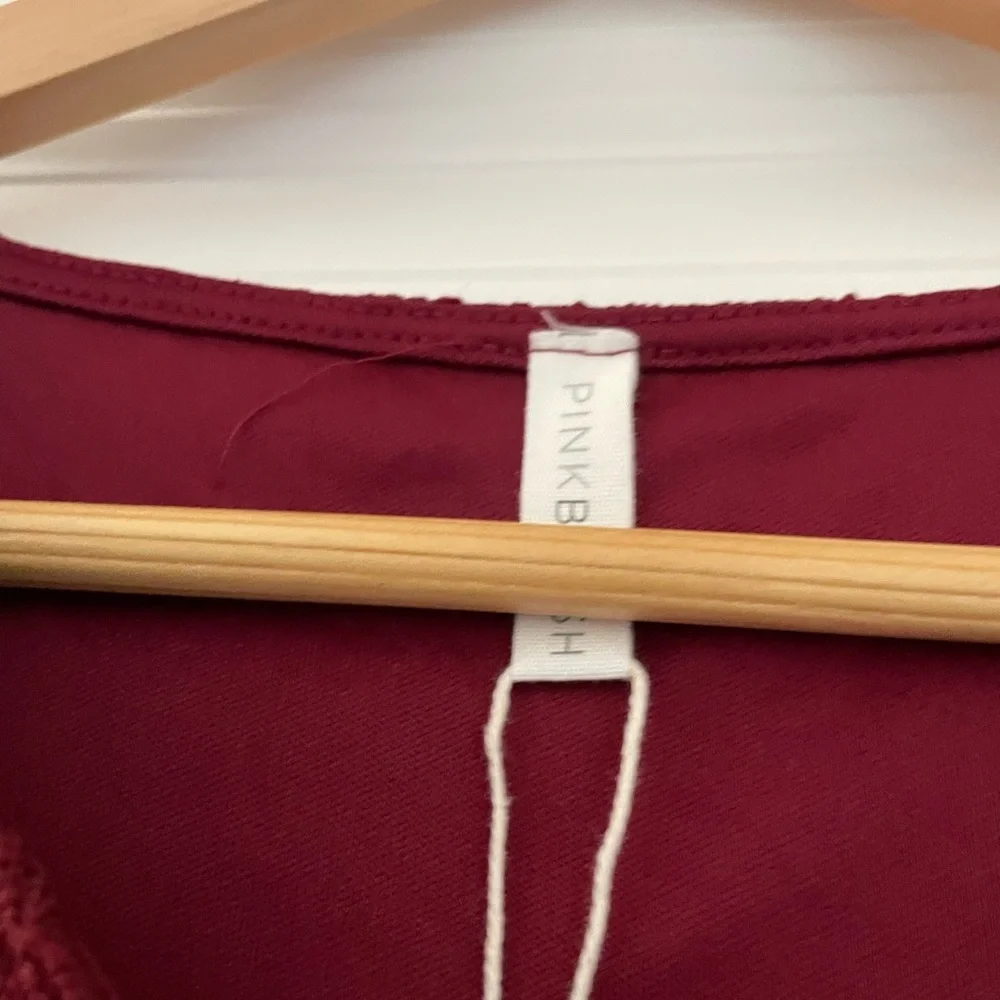 NWT Pinkblush Maternity Ruched Lace Dress Burgundy - Picture 10 of 10